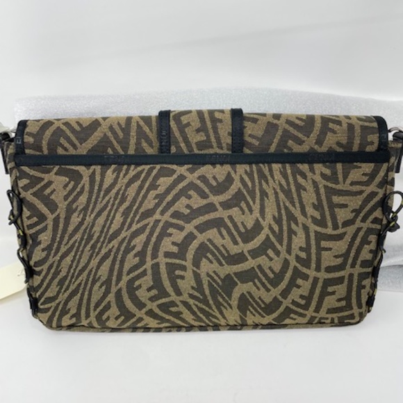 Fendi FF Vertigo Large Baguette Messenger Bag - Picture 4 of 9